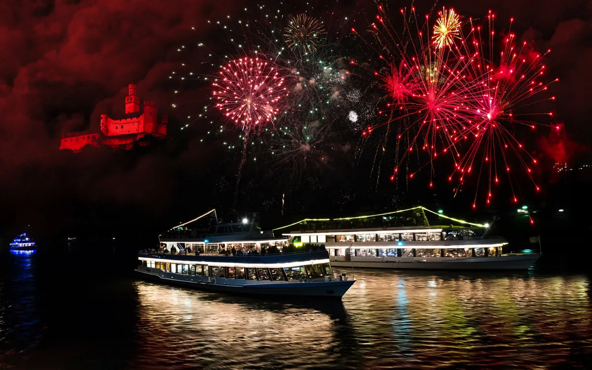 Rhein in Flammen bei Koblenz 