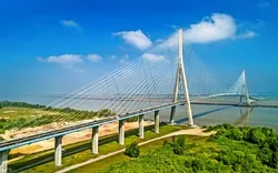 Verbindung zwischen Le Havre und Honfleur: Schrägseilbrücke Pont de Normandie