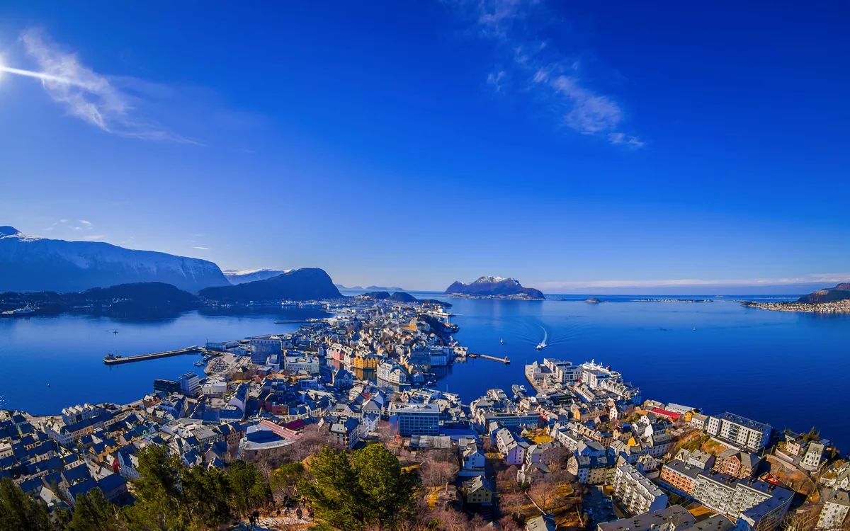 Blick vom Berg Aksla auf Alesund