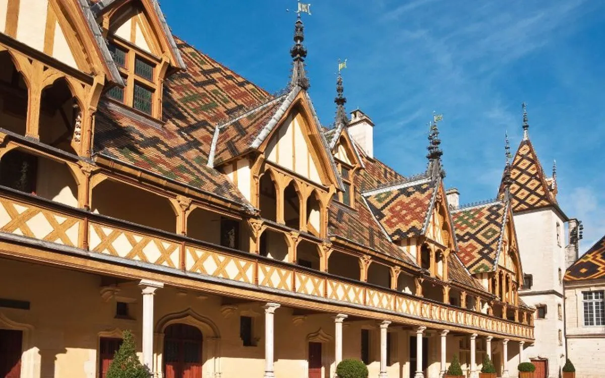 Das berühmte ehem. Hospiz in Beaune