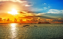 Traumhafter Sonnenuntergang an der Adria bei Dubrovnik