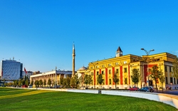 Kulturpalast, Tirana