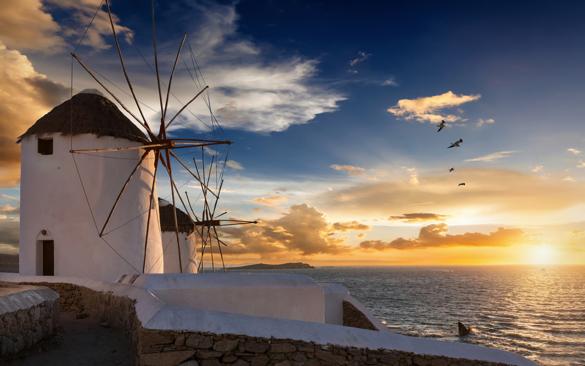 Windmühlen von Mykonos bei Sonnenuntergang