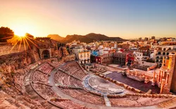 Römisches Theater in Cartagena bei Sonnenuntergang