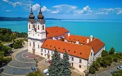 Abtei Tihany auf der Halbinsel Tihany am Balaton