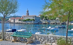 Blick auf Krk auf der Insel Krk