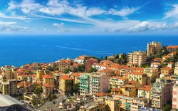 die Küstenstadt Sanremo an der italienischen Riviera