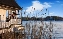 Idylle im Abendlicht in Waren an der Mecklenburger Seenplatte, Deutschland