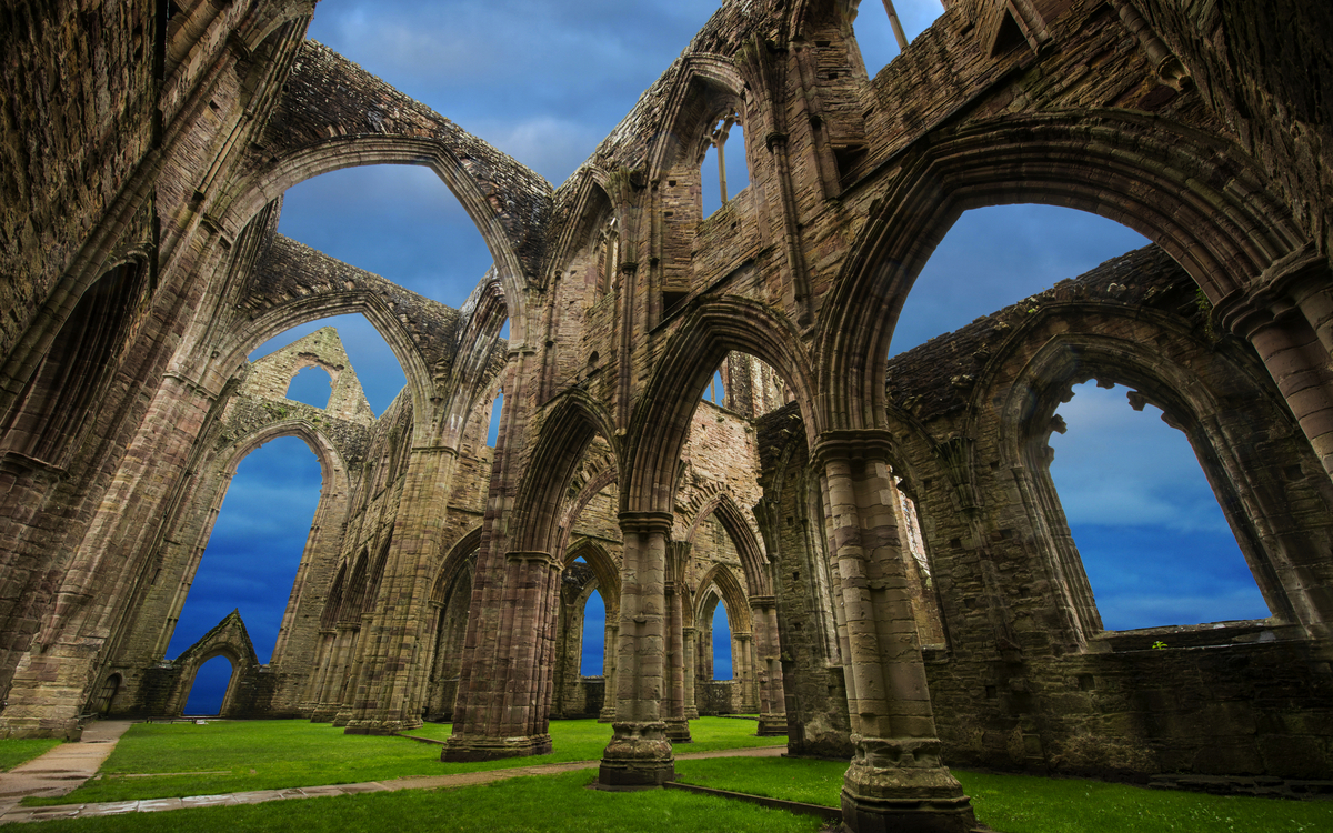 Tintern Abbey - das erste Zisterzienserkloster in Wales und das zweitälteste in Großbritannien