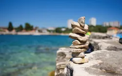 Steine ​​am Strand in Kroatien