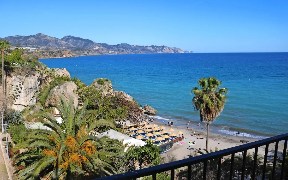 Nerja Playa Burriana an der Costa del Sol, Spanien
