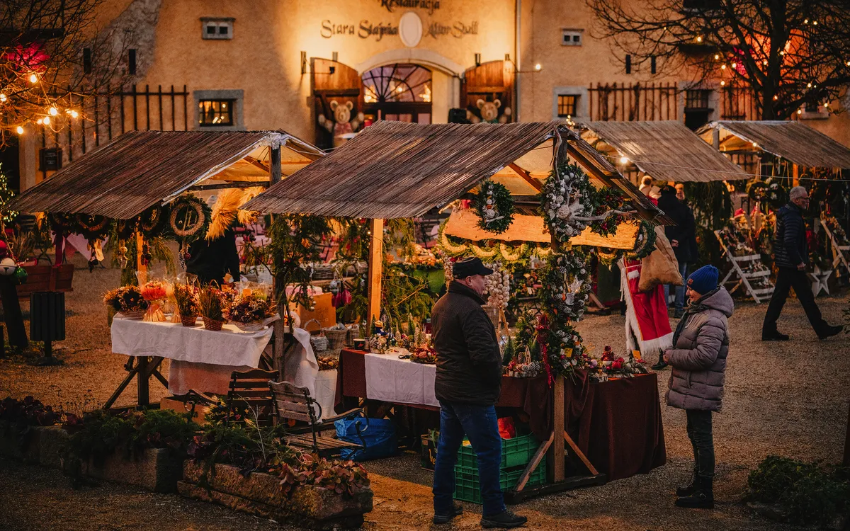 Adventsmarkt Schloss Lomnitz