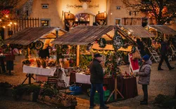 Adventsmarkt Schloss Lomnitz
