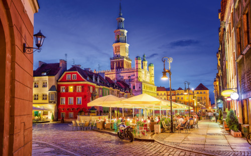 Posen bei Nacht