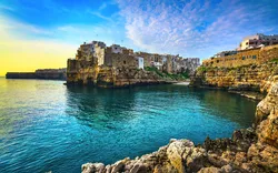 Polignano a Mare nahe Bari in Apulien, Italien