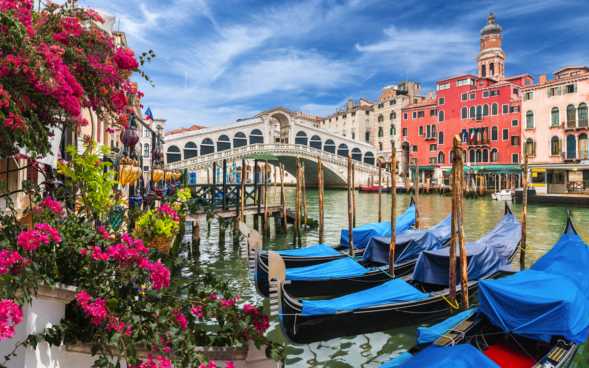 Rialto Brücke in Venedig
