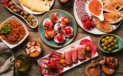 spanische Tapas und Sangria