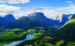 Andalsnes Stadt in Norwegen
