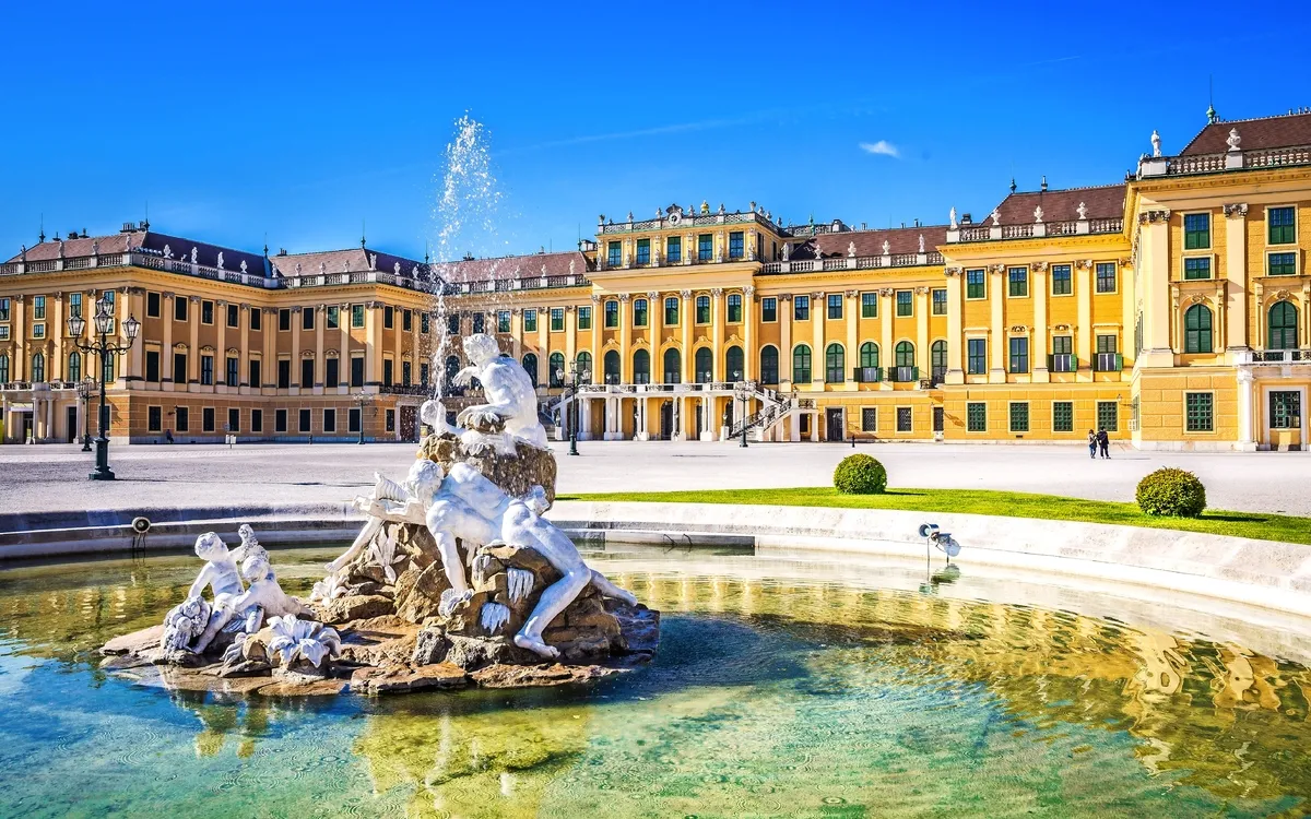 Neptunbrunnen vor Schloß Schönbrunn