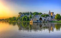 Avignon in der Abenddämmerung
