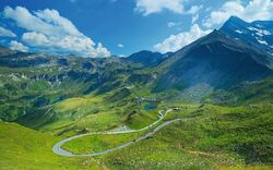 Vogelperspektive auf den Großglockner-Autobahn
