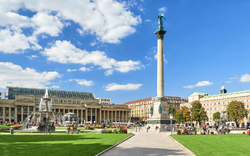 Jubiläumssäule auf dem Schlossplatz in Stuttgart