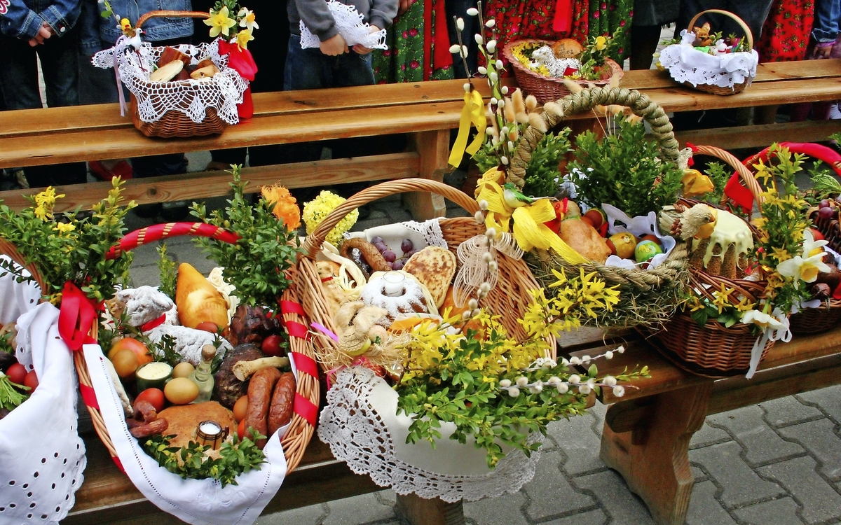 Osterkörbe - Kirchweihe in Polen