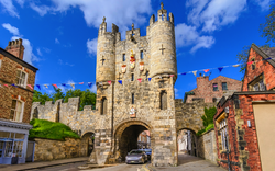 Micklegate – altes mittelalterliches Tor von York