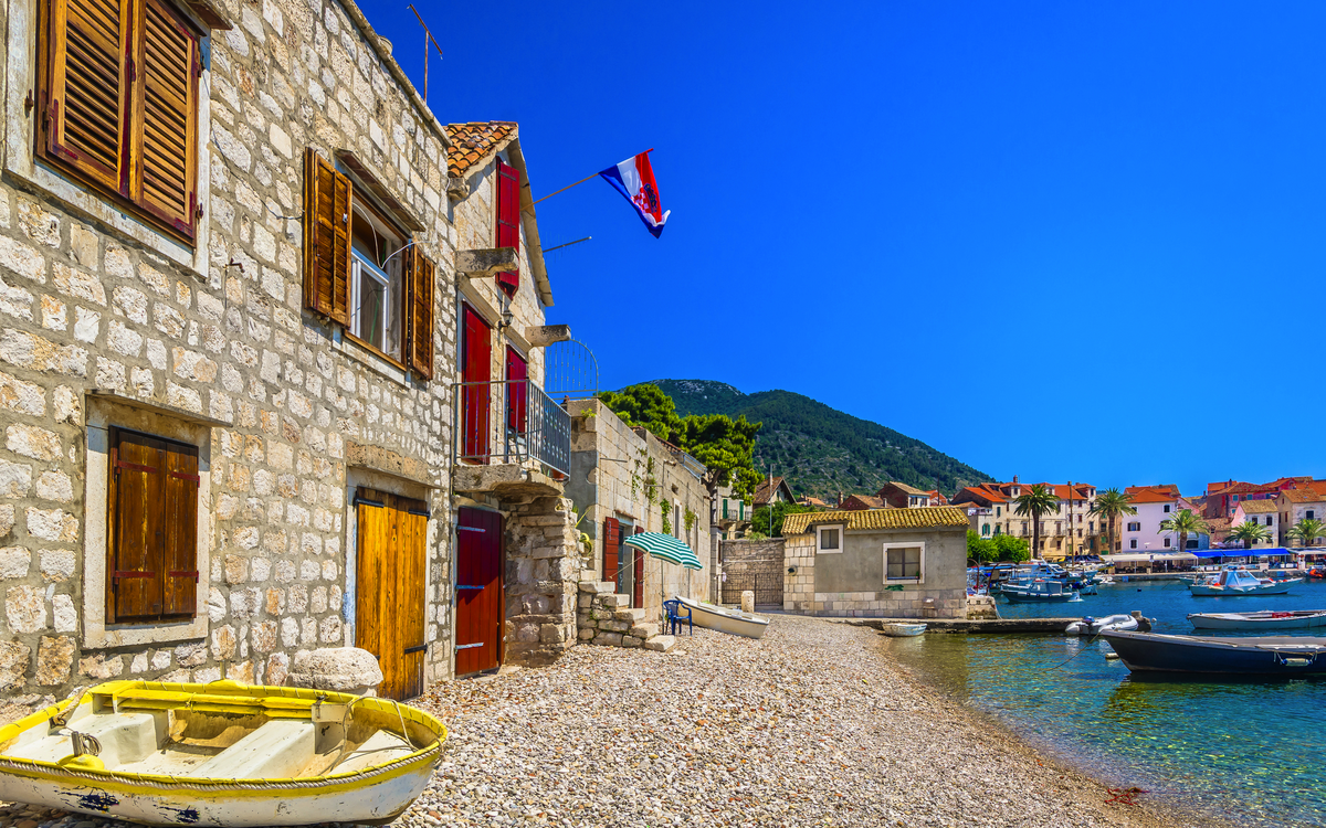 Mediterrane Landschaft bei Komiza auf Vis