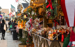 Wintermarkt für die Neujahrs- und Weihnachtsfeiertage