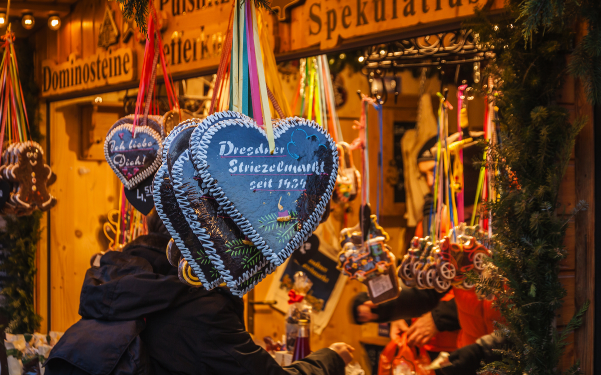 Striezelmarkt auf dem Altmarkt in Dresden, Deutschland