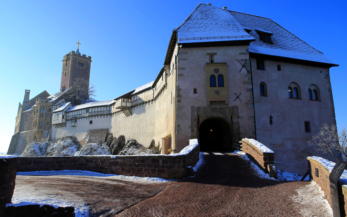 Außenansicht der Wartburg im Winter