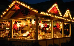Verkaufsstand am Weihnachtsmarkt