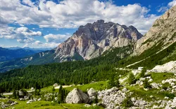 Valparola-Pass in den Dolomiten