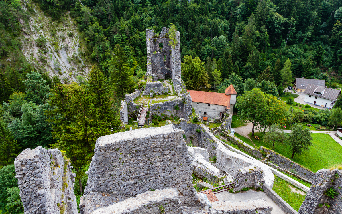 Burg Stain (Grad Kamen) in Begunje