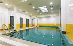 Schwimmbad